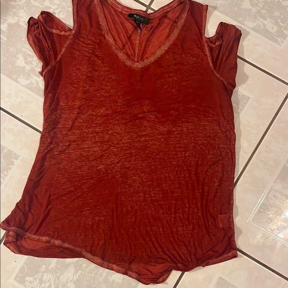 Style & Co Red Sleeveless Tank Top with Cut Out Design - Picture 1 of 3